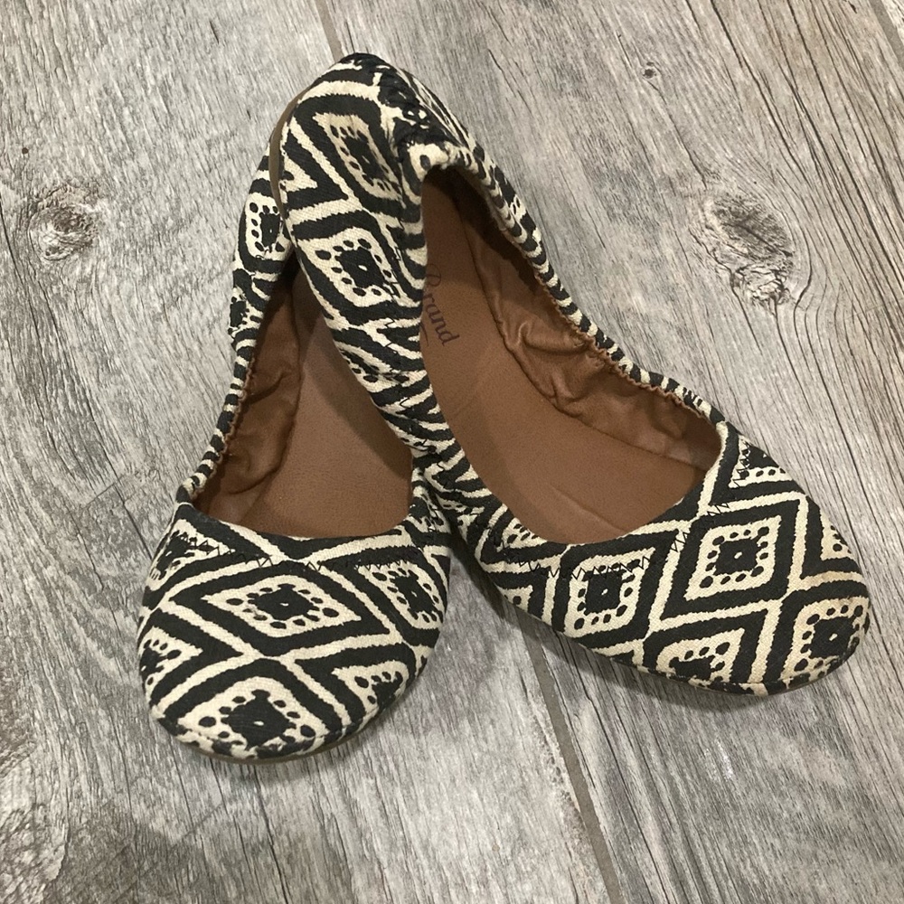 Lucky Brand Aztec print ballet flats size 6.5
